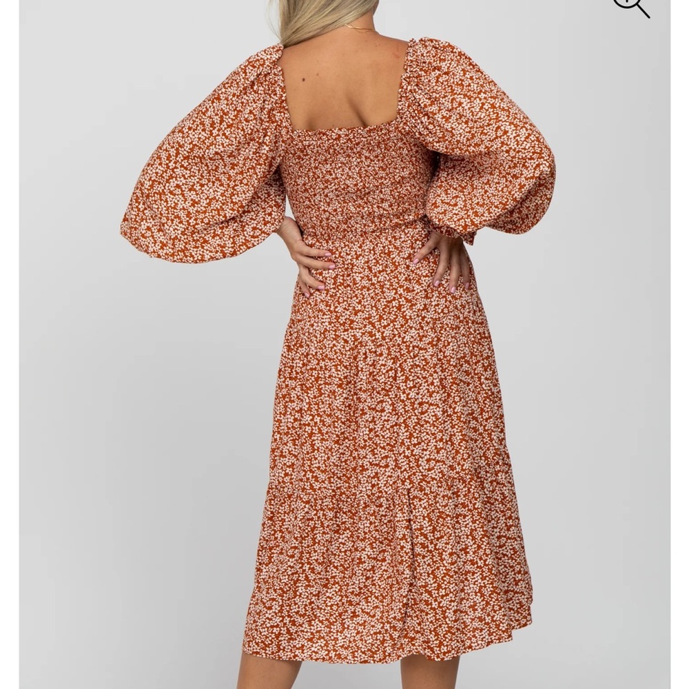 Pinkblush maternity smocked dress in MEDIUM - Picture 2 of 7